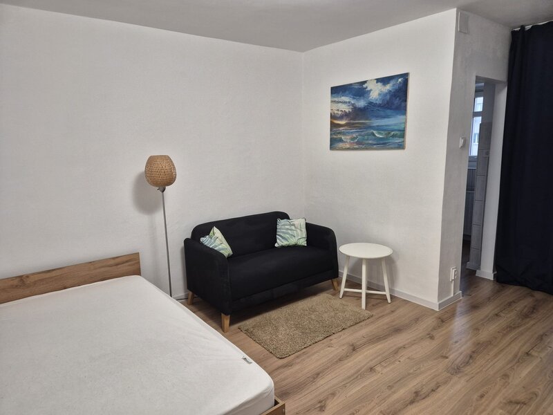 Basarabia, 10 minute metrou Costin Georgian, vav spital Ilfov, bloc 1980,