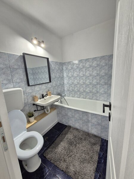 Basarabia, 10 minute metrou Costin Georgian, vav spital Ilfov, bloc 1980,